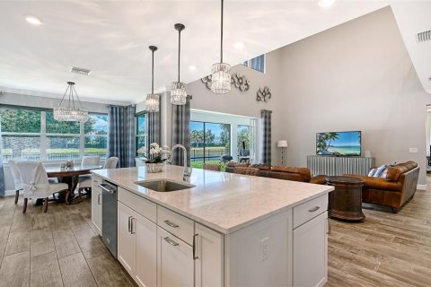 Casa en venta en Bradenton, Florida, 4 dormitorios, 393.16 m2 № 2239436 - foto 9