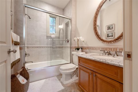 Villa ou maison à vendre à Pinecrest, Floride: 6 chambres, 616.03 m2 № 1946314 - photo 25