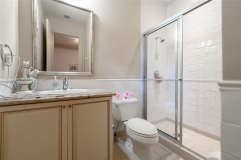 Villa ou maison à vendre à Pinecrest, Floride: 6 chambres, 616.03 m2 № 1946314 - photo 23