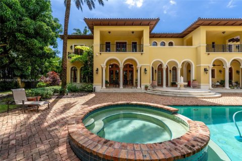 Villa ou maison à vendre à Pinecrest, Floride: 6 chambres, 616.03 m2 № 1946314 - photo 28