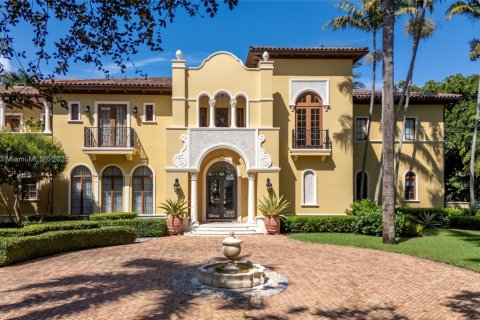 Villa ou maison à vendre à Pinecrest, Floride: 6 chambres, 616.03 m2 № 1946314 - photo 1