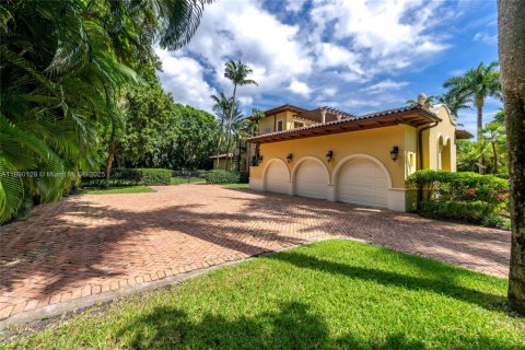 Villa ou maison à vendre à Pinecrest, Floride: 6 chambres, 616.03 m2 № 1946314 - photo 27
