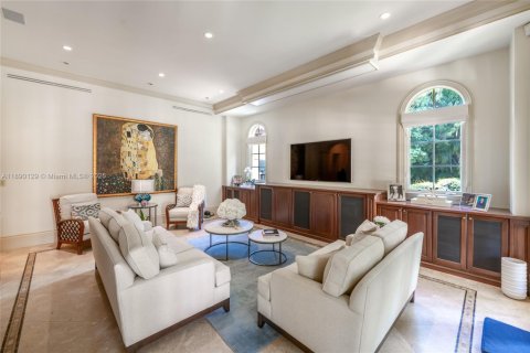 Villa ou maison à vendre à Pinecrest, Floride: 6 chambres, 616.03 m2 № 1946314 - photo 8