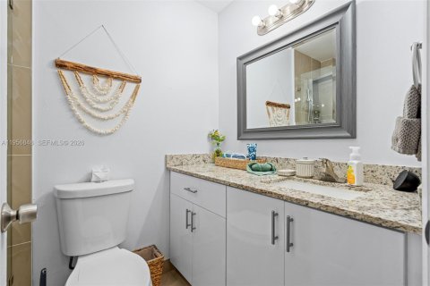 Купить кондоминиум в Майами, Флорида 3 спальни, 121.7м2, № 2025018 - фото 28