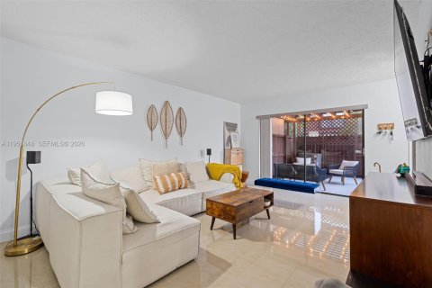 Купить кондоминиум в Майами, Флорида 3 спальни, 121.7м2, № 2025018 - фото 12