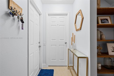 Купить кондоминиум в Майами, Флорида 3 спальни, 121.7м2, № 2025018 - фото 9