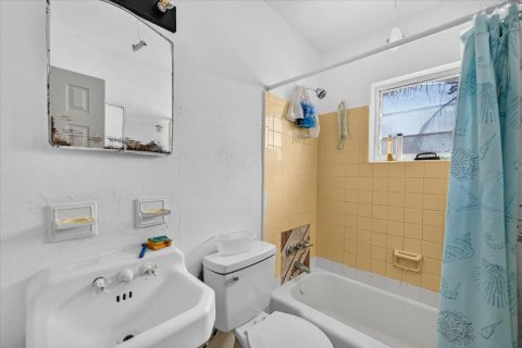 Купить коммерческую недвижимость в Окленд-Парк, Флорида 158.96м2, № 2185147 - фото 27