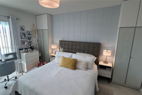 Copropriété à louer à Coral Gables, Floride: 1 chambre, 74.14 m2 № 1992780 - photo 11