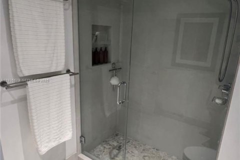 Copropriété à louer à Coral Gables, Floride: 1 chambre, 74.14 m2 № 1992780 - photo 17