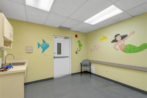Commercial property in Orlando, Florida 250.84 sq.m. № 2196105 - photo 15