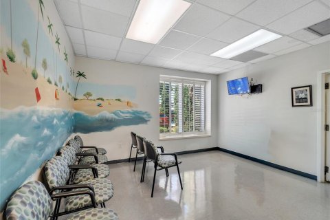 Commercial property in Orlando, Florida 250.84 sq.m. № 2196105 - photo 6