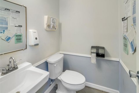 Commercial property in Orlando, Florida 250.84 sq.m. № 2196105 - photo 23
