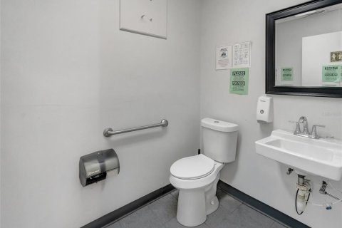 Commercial property in Orlando, Florida 250.84 sq.m. № 2196105 - photo 22