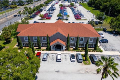 Commercial property in Orlando, Florida 250.84 sq.m. № 2196105 - photo 2
