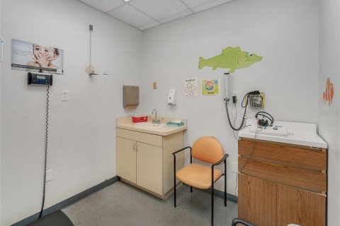 Commercial property in Orlando, Florida 250.84 sq.m. № 2196105 - photo 25