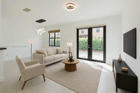 House in Miami, Florida 3 bedrooms, 161.19 sq.m. № 1956975 - photo 2