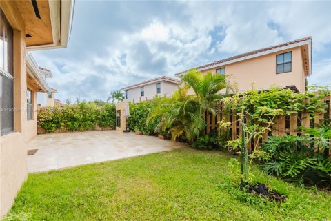 House in Miami, Florida 3 bedrooms, 161.19 sq.m. № 1956975 - photo 10