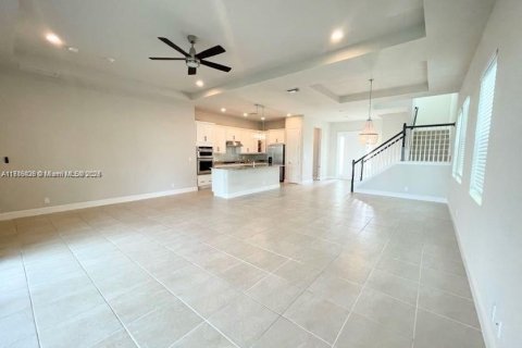 Villa ou maison à louer à Palm Beach Gardens, Floride: 4 chambres, 293.29 m2 № 2037845 - photo 7