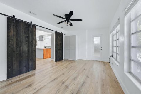 Casa en venta en Sarasota, Florida, 4 dormitorios, 144.09 m2 № 2377498 - foto 11