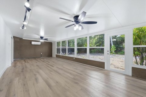 Casa en venta en Sarasota, Florida, 4 dormitorios, 144.09 m2 № 2377498 - foto 21