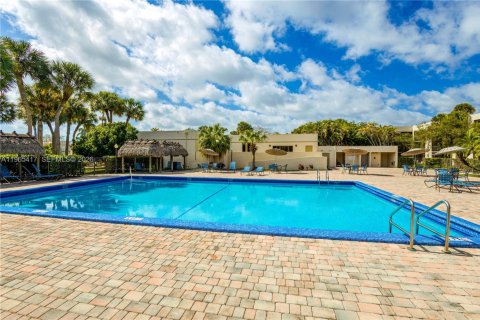 Condo in Miami, Florida, 2 bedrooms  № 2027758 - photo 20