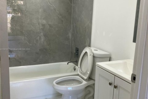 Снять в аренду кондоминиум в Форт-Лодердейл, Флорида 2 спальни, 86.12м2, № 2060754 - фото 10