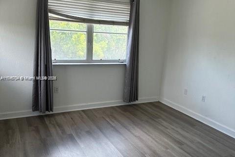 Condo in Hialeah, Florida, 2 bedrooms  № 1940326 - photo 9