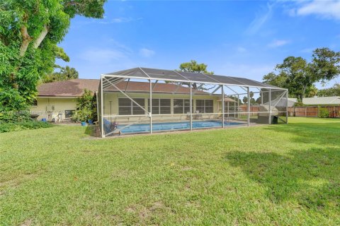 House in St. Lucie, Florida 4 bedrooms, 310.94 sq.m. № 1944073 - photo 23