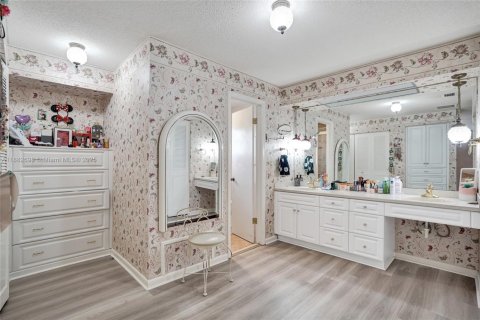 House in St. Lucie, Florida 4 bedrooms, 310.94 sq.m. № 1944073 - photo 8