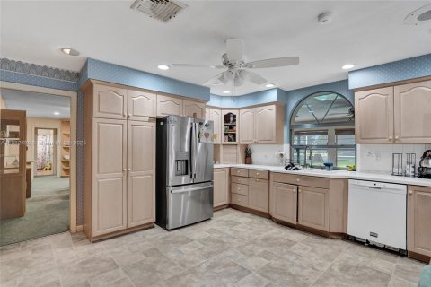 House in St. Lucie, Florida 4 bedrooms, 310.94 sq.m. № 1944073 - photo 15