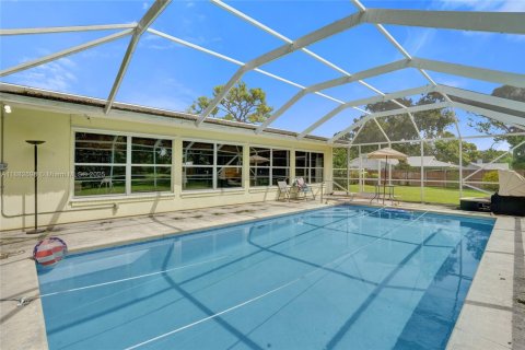 House in St. Lucie, Florida 4 bedrooms, 310.94 sq.m. № 1944073 - photo 25