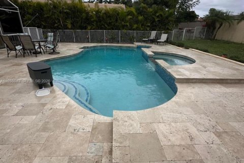 Купить виллу или дом в Корал-Спрингс, Флорида 4 спальни, 166.76м2, № 2010475 - фото 22