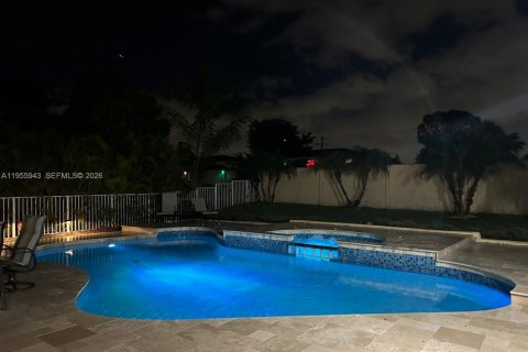 Купить виллу или дом в Корал-Спрингс, Флорида 4 спальни, 166.76м2, № 2010475 - фото 25