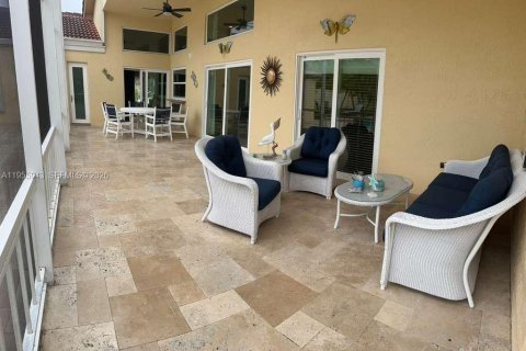 Купить виллу или дом в Корал-Спрингс, Флорида 4 спальни, 166.76м2, № 2010475 - фото 20