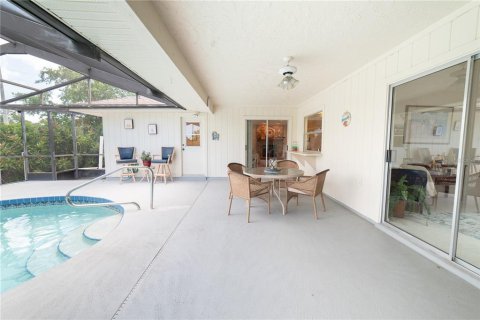 Villa ou maison à vendre à Englewood, Floride: 2 chambres, 173.63 m2 № 1287672 - photo 16