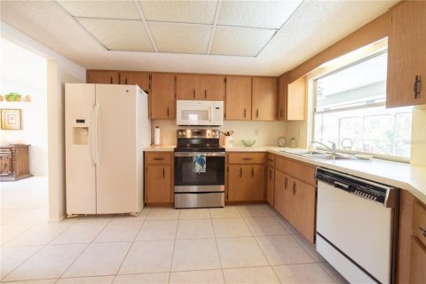 Villa ou maison à vendre à Englewood, Floride: 2 chambres, 173.63 m2 № 1287672 - photo 11