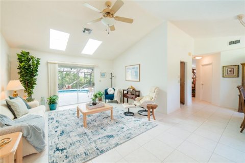 Villa ou maison à vendre à Englewood, Floride: 2 chambres, 173.63 m2 № 1287672 - photo 5