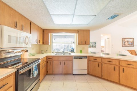 Villa ou maison à vendre à Englewood, Floride: 2 chambres, 173.63 m2 № 1287672 - photo 10