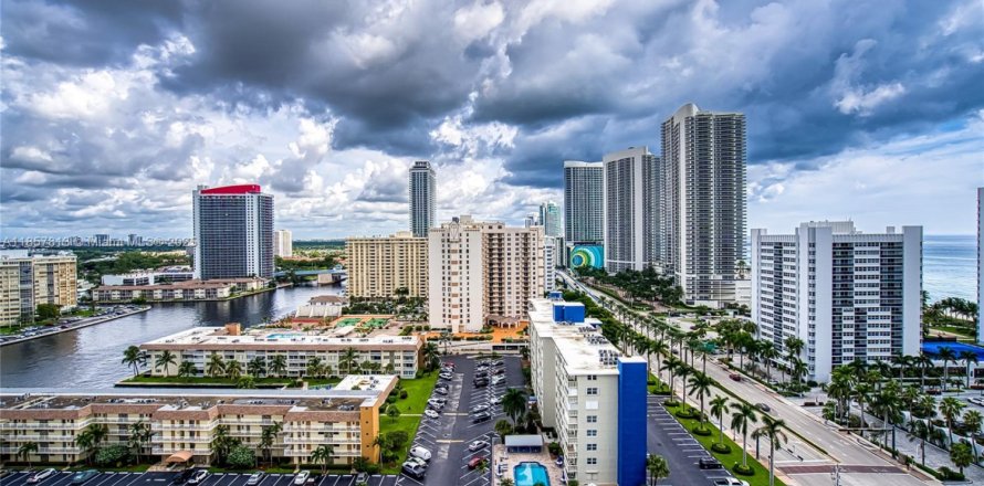 Condo à Hallandale Beach, Floride, 1 chambre № 1882565