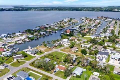 Villa ou maison à vendre à Palmetto, Floride: 3 chambres, 172.43 m2 № 2413697 - photo 4
