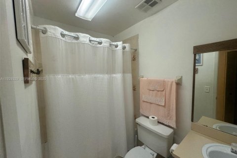 Villa ou maison à vendre à Miami, Floride: 2 chambres, 88.81 m2 № 1990646 - photo 7