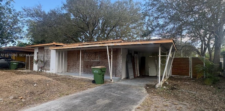 Дом в Норт-Майами, Флорида 2 спальни, 82.68м2 № 2046411