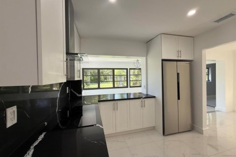 Casa en venta en Tamarac, Florida, 2 dormitorios, 149.85 m2 № 2382870 - foto 9