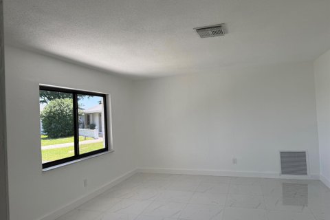 Casa en venta en Tamarac, Florida, 2 dormitorios, 149.85 m2 № 2382870 - foto 22