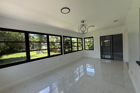 Casa en venta en Tamarac, Florida, 2 dormitorios, 149.85 m2 № 2382870 - foto 14