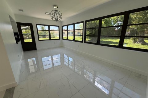 Casa en venta en Tamarac, Florida, 2 dormitorios, 149.85 m2 № 2382870 - foto 4
