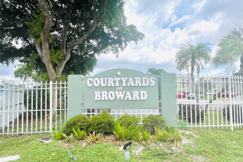 Copropriété à vendre à North Lauderdale, Floride: 1 chambre, 75.25 m2 № 1979391 - photo 28