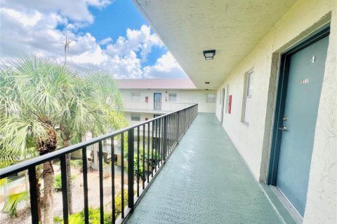 Copropriété à vendre à North Lauderdale, Floride: 1 chambre, 75.25 m2 № 1979391 - photo 12