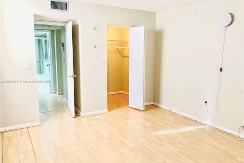 Copropriété à vendre à North Lauderdale, Floride: 1 chambre, 75.25 m2 № 1979391 - photo 10