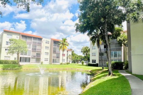 Copropriété à vendre à North Lauderdale, Floride: 1 chambre, 75.25 m2 № 1979391 - photo 1